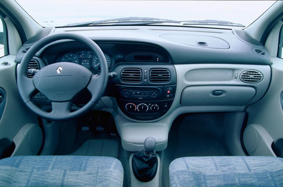  Renault Scenic RX4 2000 года  (фото 31 из 66)
